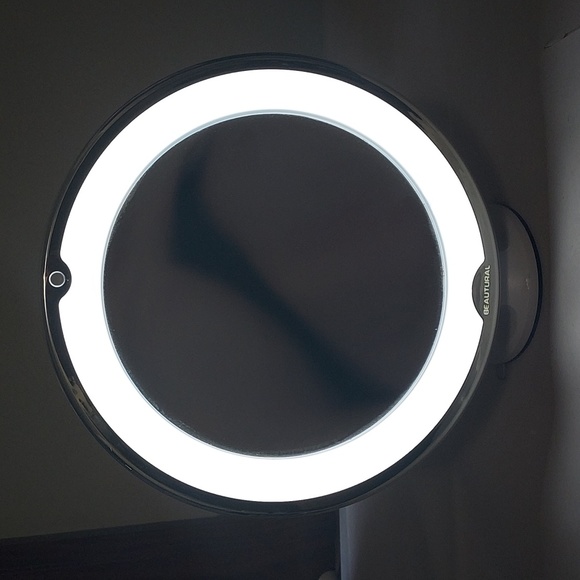 Makeup Mirror - Picture 2 of 6